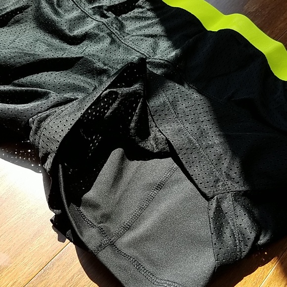 New Nike  Running Shorts size medium black - Picture 3 of 4